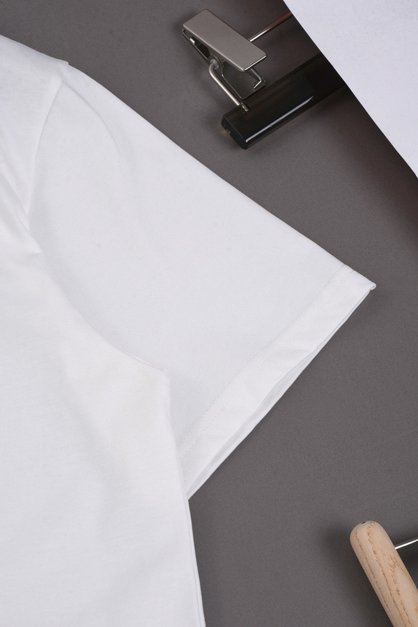 ブランドTシャツ角部分ディテール